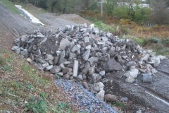 Wednesday, 26.10.2022. ... with further material being deposited for sorting, lower down on the new embankment.