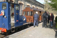 Staff review practice operations after a return diesel run up to Corris …