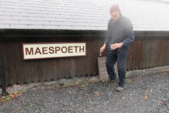 Meanwhile, Peter has - between showers - been tidying up the new fixings for the Maespoeth running-in board ...