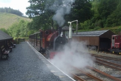 Saturday, 6.8.2022. Ben drives the empty stock working up to Corris ....