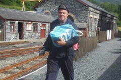 Sunday, 7.8.2022. Trefor marches vigorously to the train clutching his lunch ...
