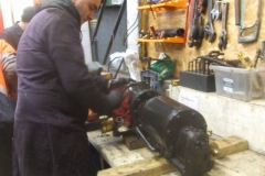 ... before lifting the pump onto the bench to give it a service ...