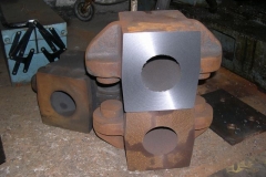By the end of the day, the pile of turned axleboxes is getting bigger – enough to keep in front of Chris on the mill – and …