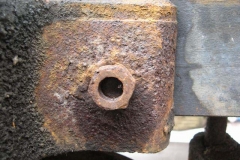 … and axlebox retaining nuts on the Queen Mary waggon frames are found to be barely on the retaining bolts!